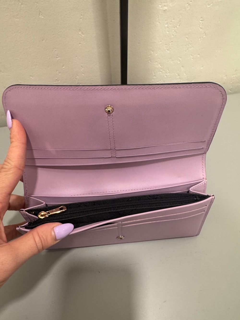 Longchamp Lilac Leather Continental Wallet with Gold Emblem - Picture 6 of 7